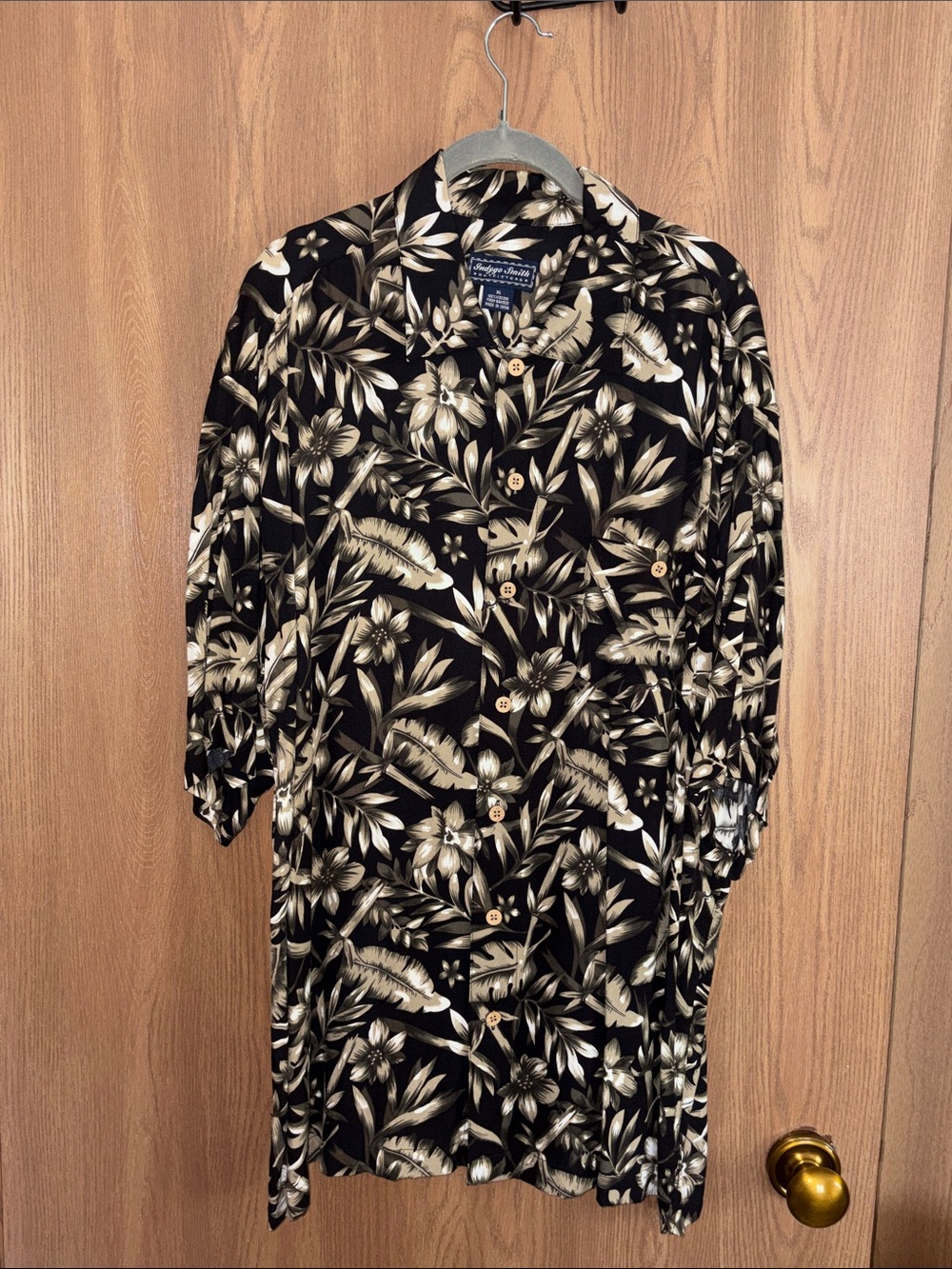 Men's Black Tropical Print Button-Down Shirt